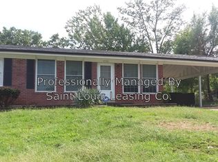1528 Hudson Rd, Saint Louis, MO 63136
