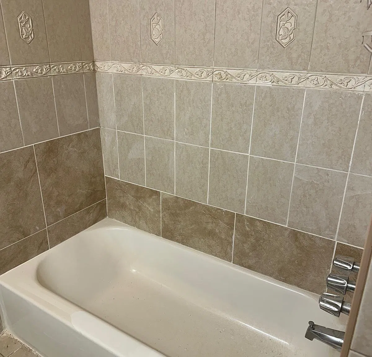 3 bed, 2256 sqft, $3,200 — Photo 4