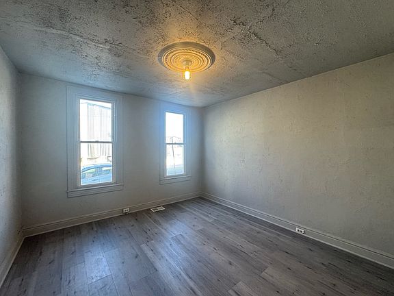 2nd image of 746 W Philadelphia St APT 1