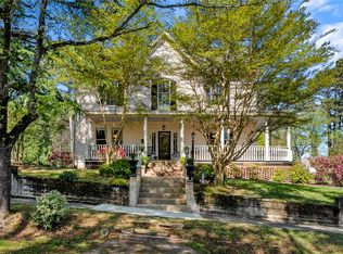 208 S Tugaloo St, Walhalla, SC 29691