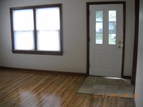 5th image of 724 Loekes Dr