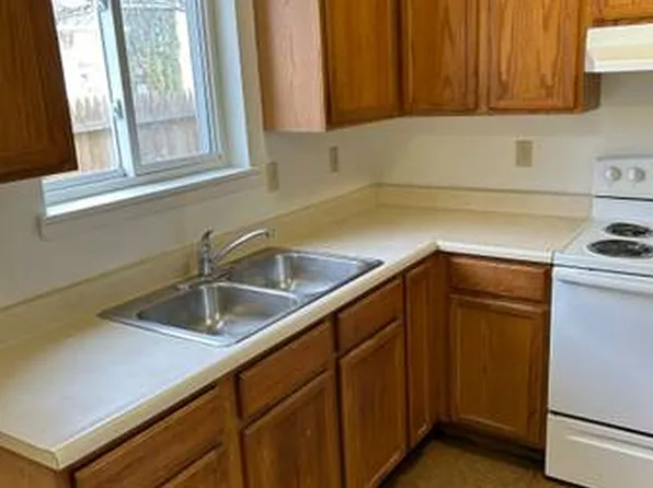 355 Saint Paul St, Burlington, VT 05401