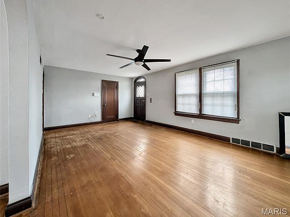 5th image of 4401 Charlie Dooley Dr