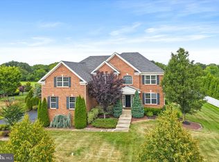 28 Waverly Dr, Columbus, NJ 08022