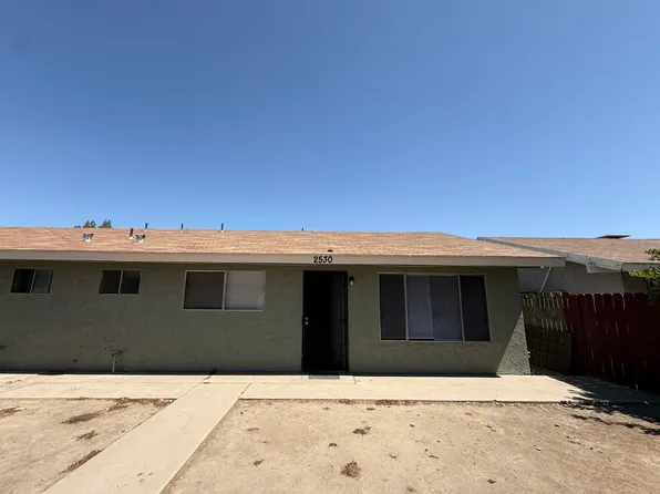 2530 W Mission Ct, Visalia, CA 93277