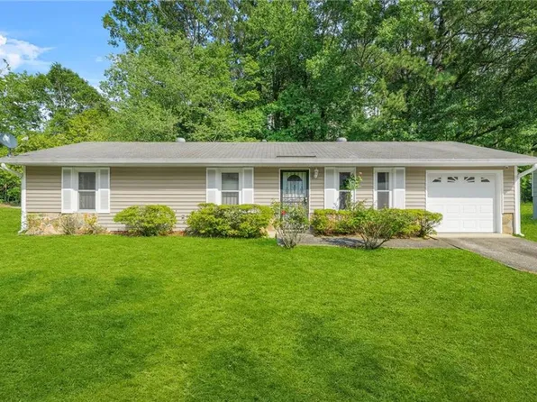 2454 Fairway Cir SW, Atlanta, GA 30331