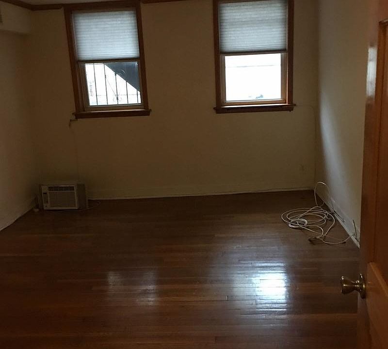 1st image of 2180 46th St #1