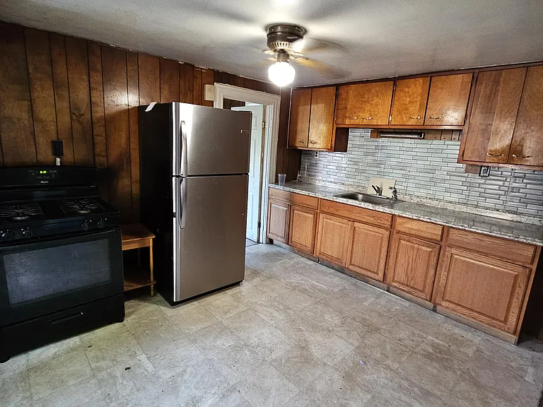 1211 River Rd #1 — Photo 2