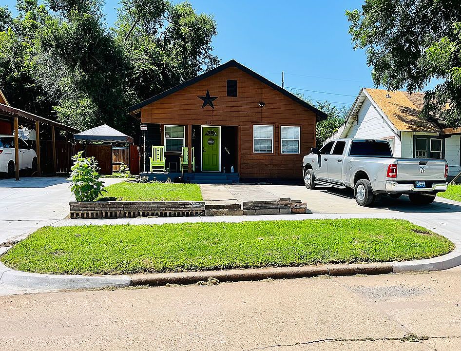1st image of 516 SE 20th St