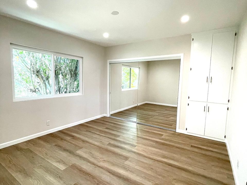 1st image of 711 N Jackson St APT 8