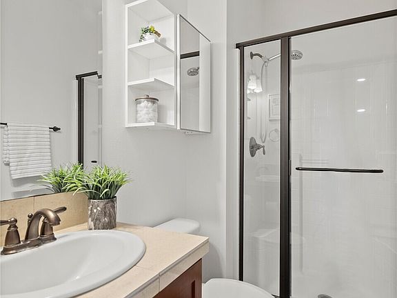 5th image of 34117 SE Ash Street