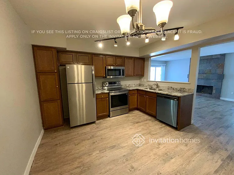 5631 W 71st Cir — Photo 3