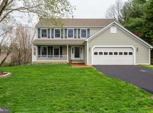 9820 Squaw Valley Dr, Vienna, VA 22182