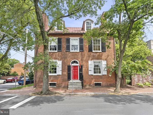 313 Delaware St, New Castle, DE 19720