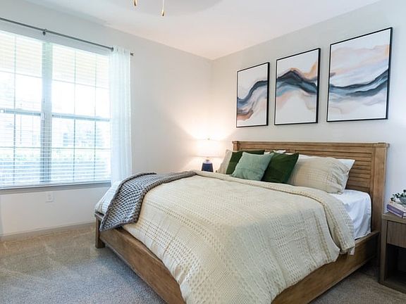4th image of 350 Bradley Park Ln #221