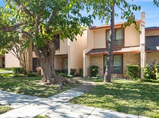 427 Arborview Dr, Garland, TX 75043