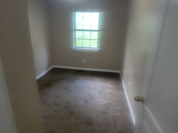 2nd image of 3613 Phelps St