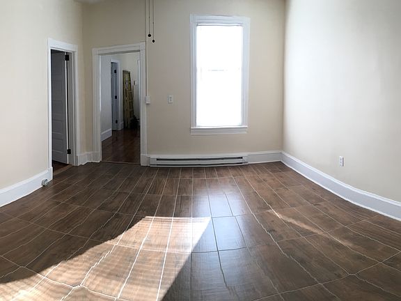 4th image of 1526 Spotsylvania St