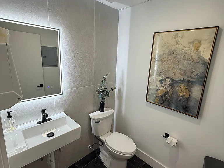 160 W Evergreen Ave #101-202-215 — Photo 12