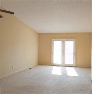 2nd image of 208 Woodview Dr #210