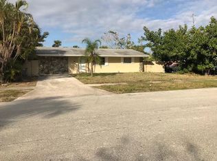 133 Cypress Dr, Lake Park, FL 33403
