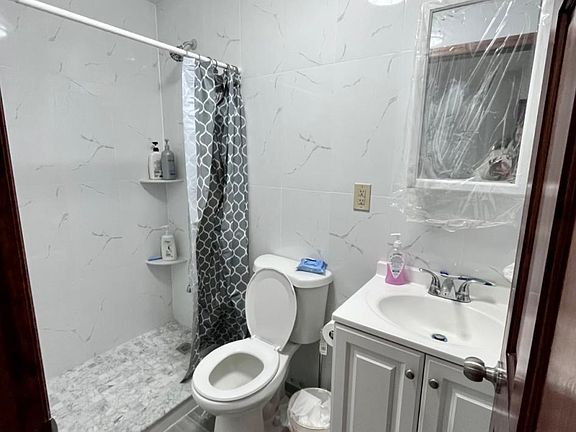 2nd image of 8115 17th Ave #2