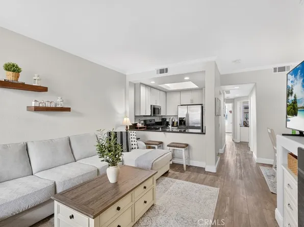 1027 S Stresa Way, Anaheim, CA 92808