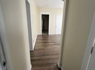 462 1st Ave #1, West Haven, CT 06516