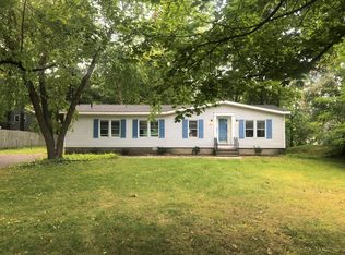 1607 Balltown Rd, Niskayuna, NY 12309