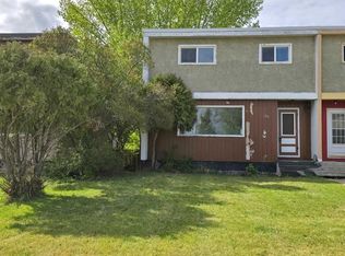 9521 N 89th Ave, Peace River, AB T8S 1G7