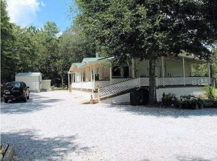 1077 Juniper Lake Dr, Defuniak Springs, FL 32433