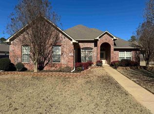 1701 White Oak Ln, Benton, AR 72019