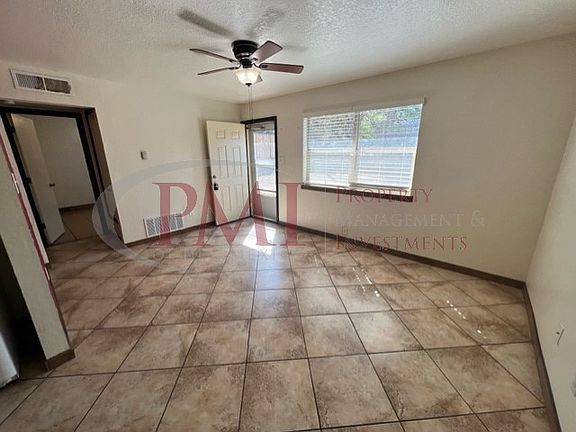5th image of 3120 Hillrise Dr APT D