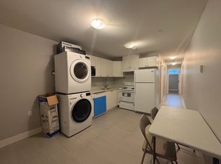 3667 Franklin St, Vancouver, BC V5K1Y7