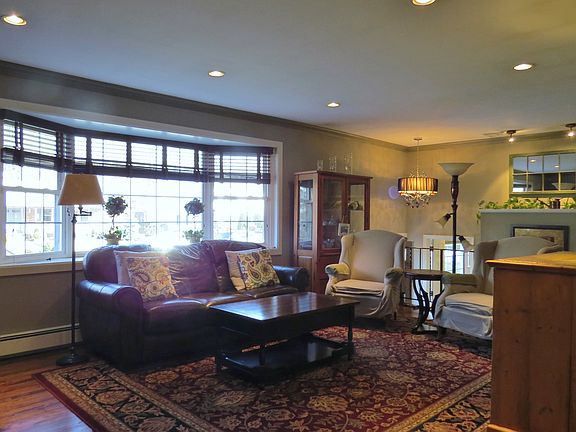 3rd image of 30 Cavell Pl