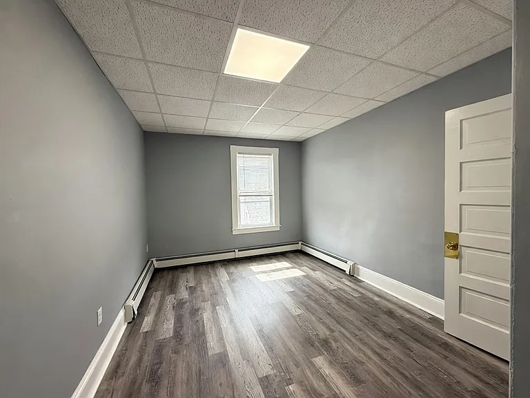 133 University Ave #5 — Photo 6