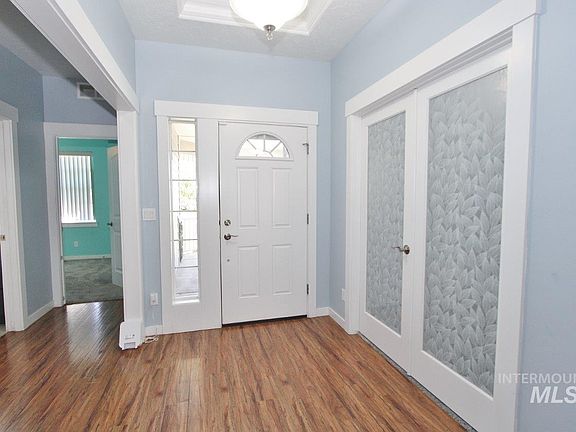 2nd image of 805 W Arbor Pointe Way