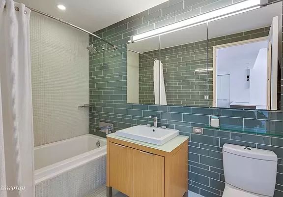 5th image of 22 N 6th St APT 25E