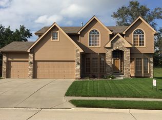 5302 Timberridge Dr, Papillion, NE 68133