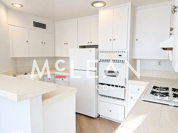5th image of 630 S Grenfall Rd APT 12