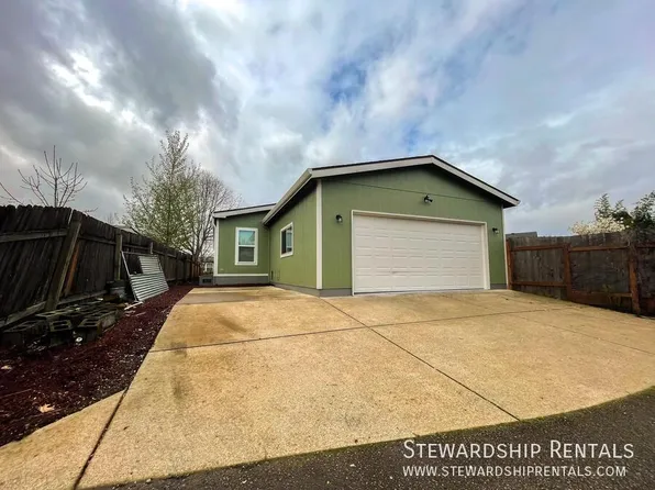 1313 Bramblewood Ln, Eugene, OR 97404