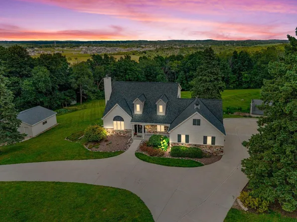 W259N6154 Mary Hill ROAD, Lisbon, WI 53089