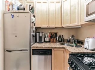 66 Myrtle St #6B, Boston, MA 02114