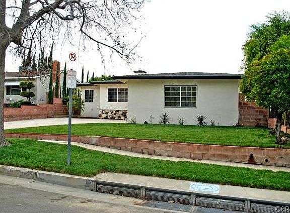 5th image of 11113 McVine Ave