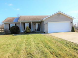 856 Brande Dr, Eaton, OH 45320