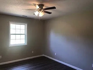 128 Lincoln Dr — Photo 6