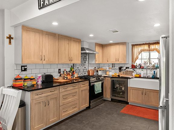 4th image of 82 Diablo Dr