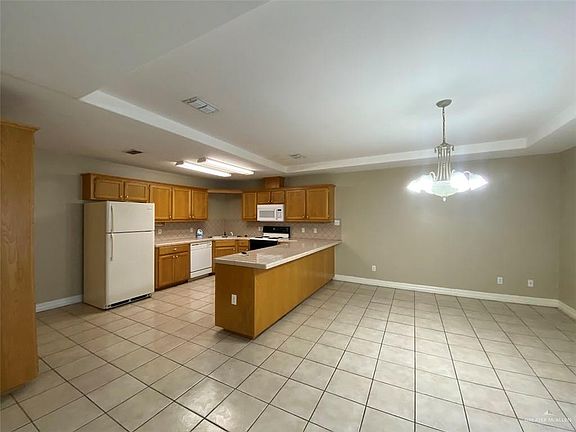 3rd image of 2409 N I St APT G