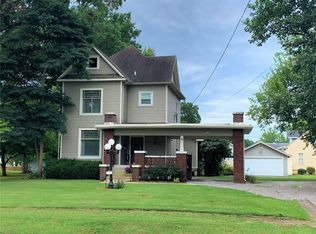 509 E Main St, Du Quoin, IL 62832