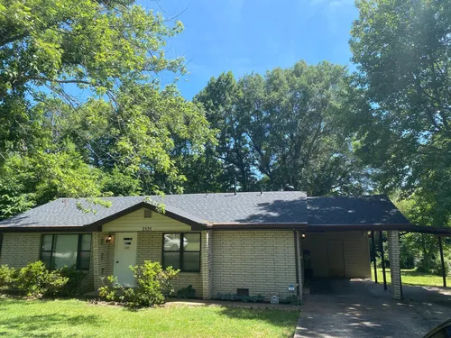 2325 W Holly St Photo 1